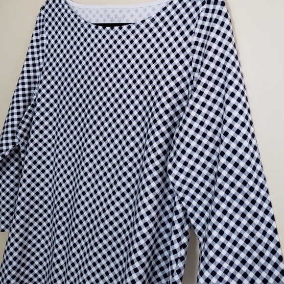 🌟 Host Pick 🌟 Women's Talbots top - Picture 2 of 3